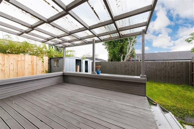 Photo of property in 1/3 Dorendia Place, Clendon Park, Auckland, 2103