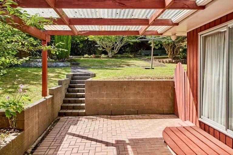 Photo of property in 73 Taylor Terrace, Tawa, Wellington, 5028
