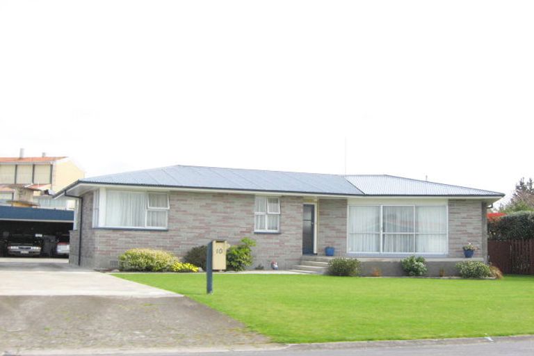 Photo of property in 10 Cutfield Street, Inglewood, 4330