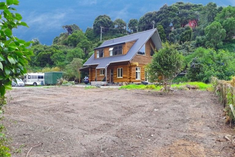 Photo of property in 80 Tilley Road, Paekakariki, 5034