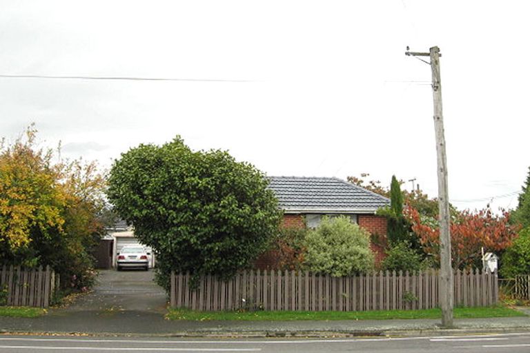 Photo of property in 40 Northcote Road, Northcote, Christchurch, 8052