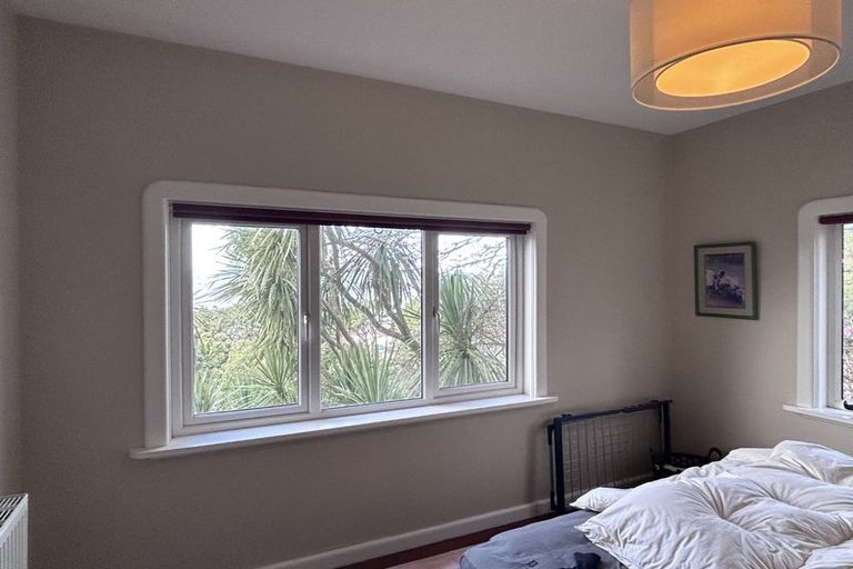 Photo of property in 1b Wadestown Road, Wadestown, Wellington, 6012