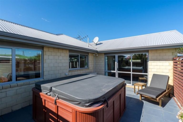 Photo of property in 14 Kura Place, Mosgiel, 9024