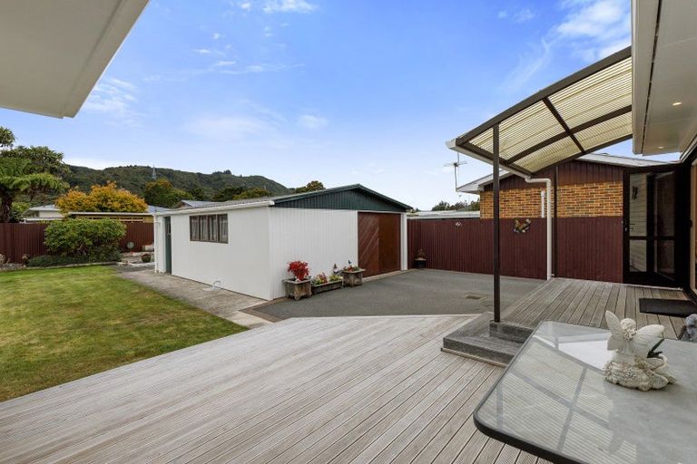 Photo of property in 51 Bonnie Glen Crescent, Ebdentown, Upper Hutt, 5018