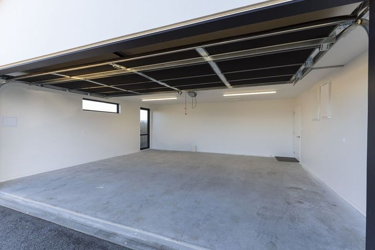 Photo of property in 39 Mehrtens Crescent, Woodend, 7691