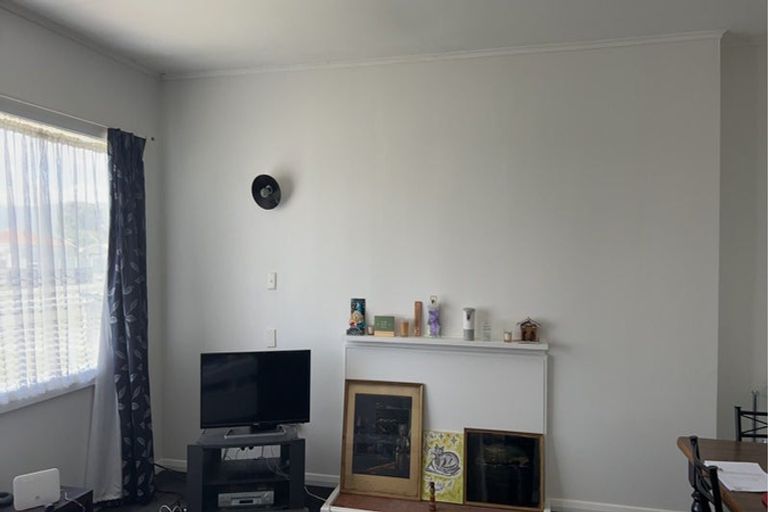 Photo of property in 26-26a Queen Street, Westport, 7825