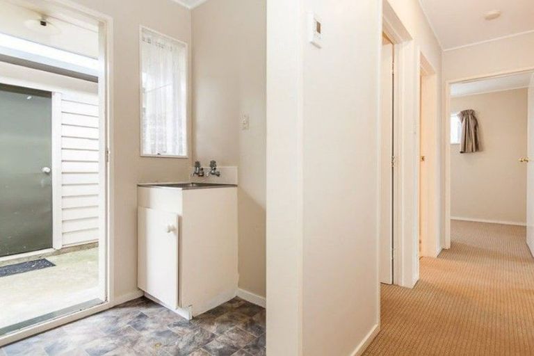 Photo of property in 15 Leander Place, Milson, Palmerston North, 4414