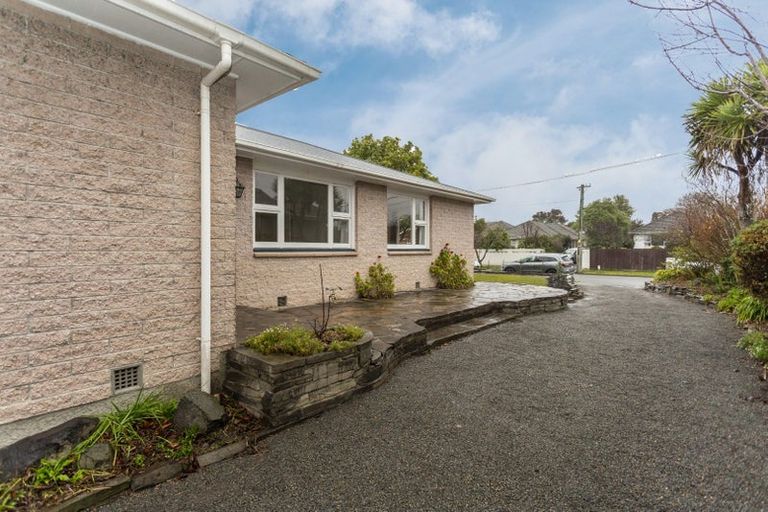 Photo of property in 32 Hounslow Street, Ilam, Christchurch, 8041