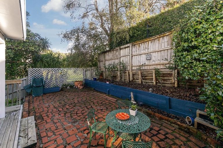 Photo of property in 2/94 Nigel Road, Browns Bay, Auckland, 0630