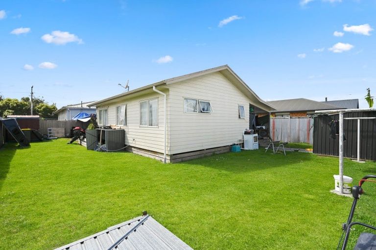 Photo of property in 117 Avalon Drive, Nawton, Hamilton, 3200