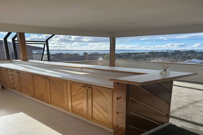 Photo of property in 1/979 Beach Road, Torbay, Auckland, 0630