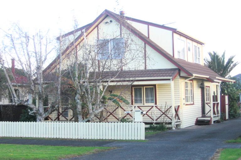 Photo of property in 25 Hamilton Road, Papatoetoe, Auckland, 2025
