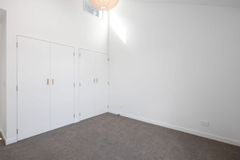 Photo of property in 129 Houghton Bay Road, Houghton Bay, Wellington, 6023