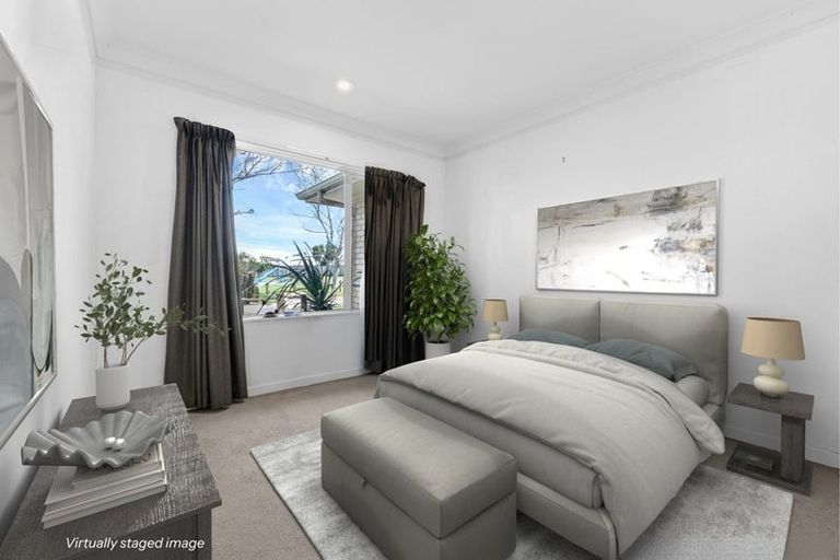 Photo of property in 1 Monash Place, Flat Bush, Auckland, 2016