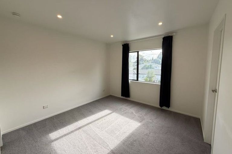 Photo of property in 9 Apple Lane, Henderson, Auckland, 0610
