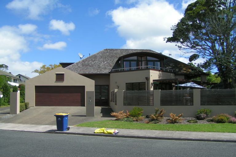 Photo of property in 1/16 Clifton Road, Hauraki, Auckland, 0622