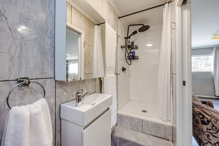 Photo of property in 22 Tatariki Street, Rosehill, Papakura, 2113