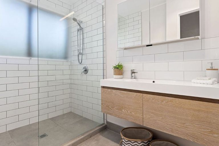 Photo of property in 15a Burrows Street, Tauranga South, Tauranga, 3112