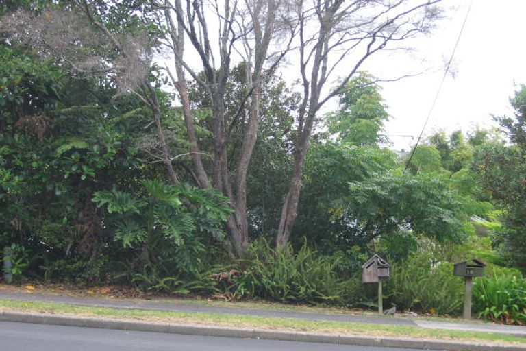 Photo of property in 1/16 Archers Road, Glenfield, Auckland, 0629