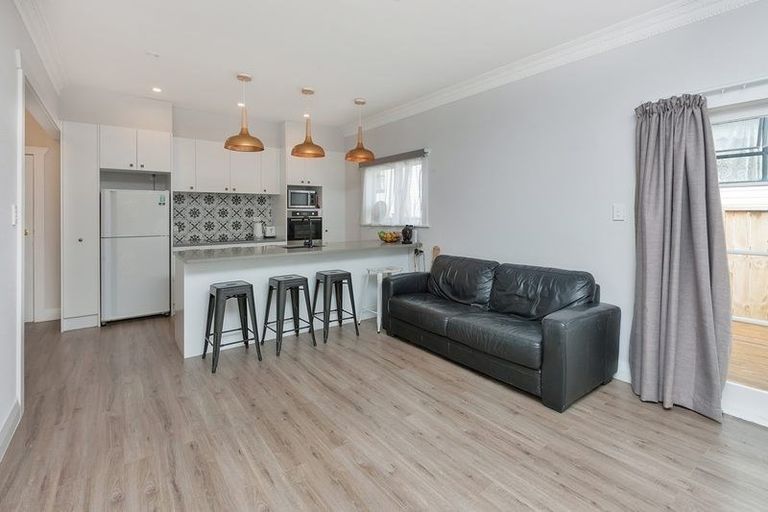 Photo of property in 1/23 Brandon Road, Glen Eden, Auckland, 0602