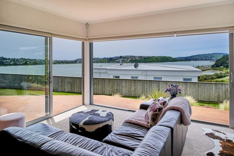 Photo of property in 14 Sue Dow Lane, Aotea, Porirua, 5024