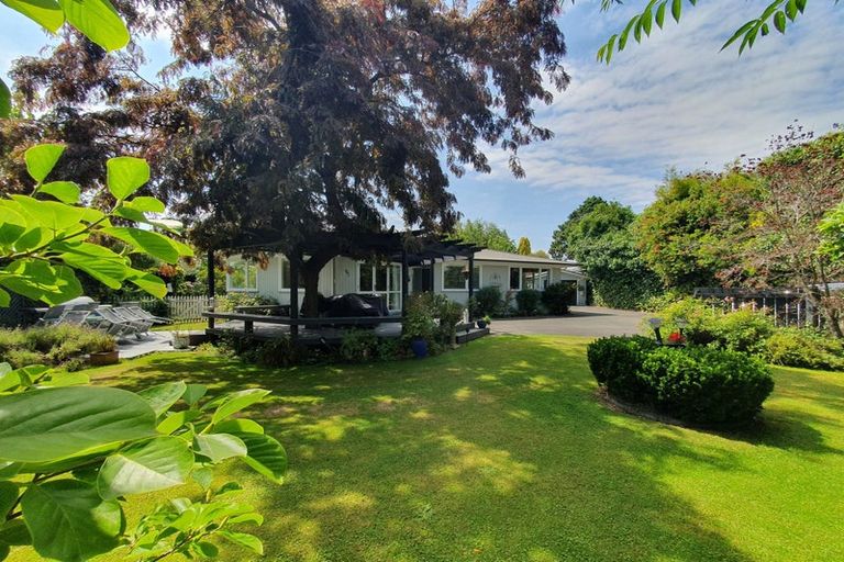 Photo of property in 112 Napier Road, Havelock North, 4130