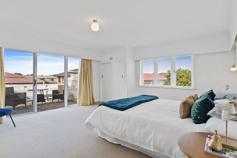 Photo of property in 10 Russell Avenue, Pukekohe, 2120