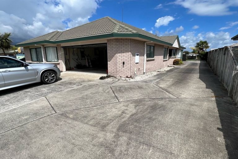 Photo of property in 112 Evans Road, Papamoa Beach, Papamoa, 3118