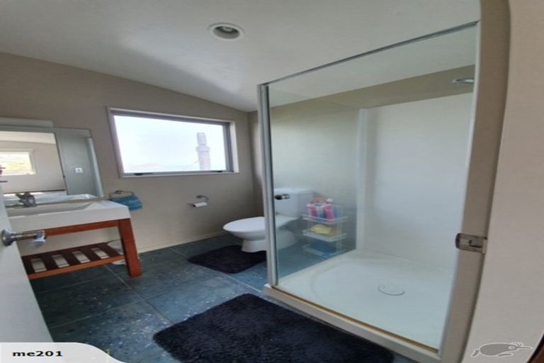 Photo of property in 24 Signallers Grove, Strathmore Park, Wellington, 6022