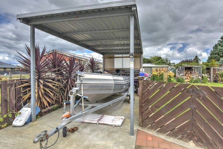 Photo of property in 70 Hunter Street, Edendale, 9825