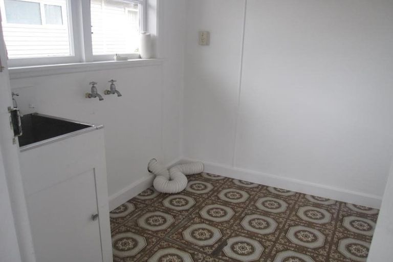 Photo of property in 185 Stokes Valley Road, Stokes Valley, Lower Hutt, 5019