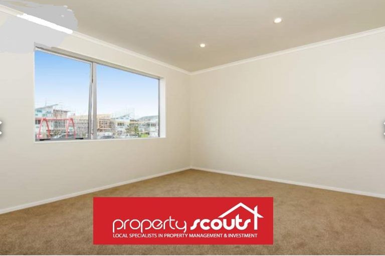 Photo of property in 12 Kotuku Lane, Hobsonville, Auckland, 0616