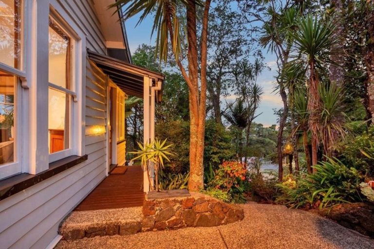 Photo of property in 431 Titirangi Road, Titirangi, Auckland, 0604