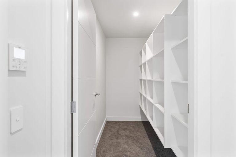 Photo of property in 7 Pihoihoi Close, Waikanae, 5036