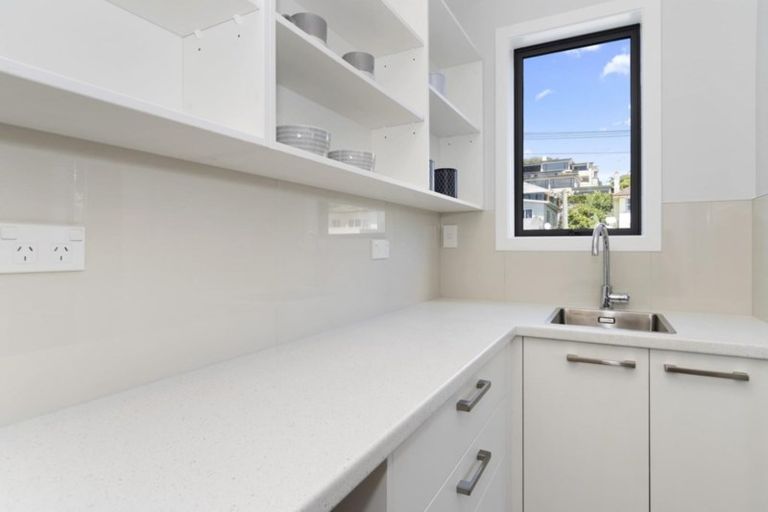 Photo of property in 34a Seaview Road, Otumoetai, Tauranga, 3110