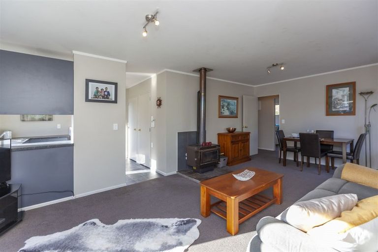 Photo of property in 12 Hookway Grove, Paraparaumu, 5032