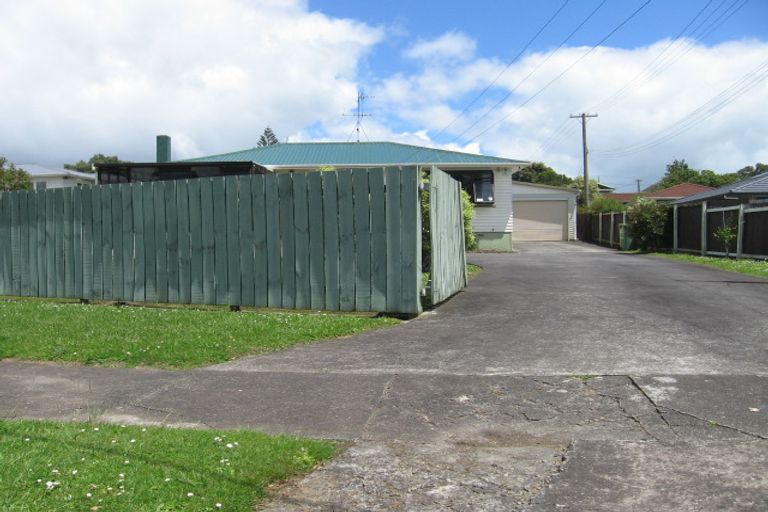 Photo of property in 35 Ashlynne Avenue, Papatoetoe, Auckland, 2025