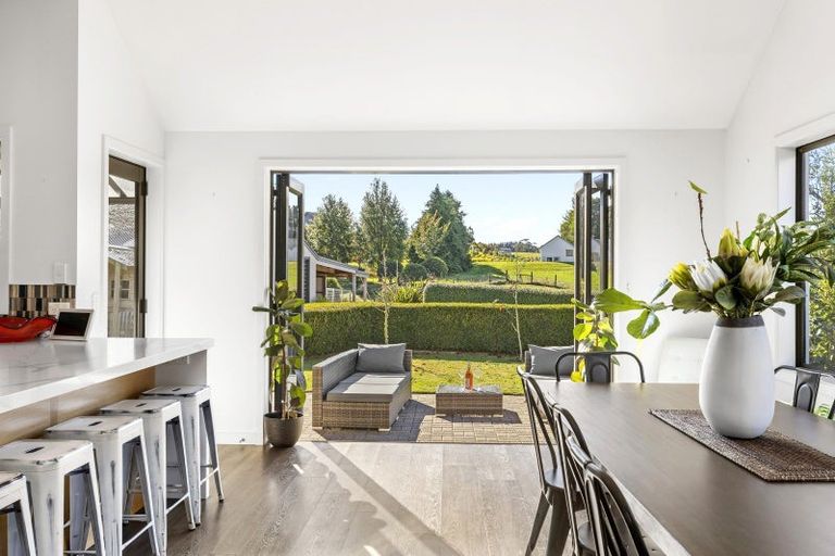 Photo of property in 214 Mapara Road, Acacia Bay, Taupo, 3385