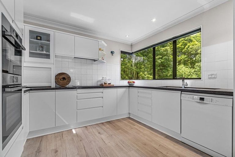 Photo of property in 12 Sunset Close, Western Heights, Hamilton, 3200