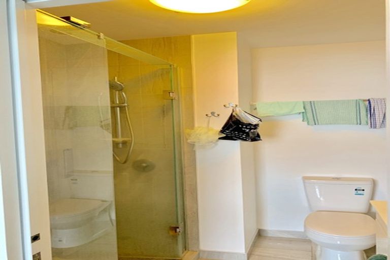 Photo of property in 5/40 Brockworth Place, Riccarton, Christchurch, 8011