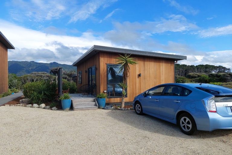 Photo of property in 60b Paetawa Road, Peka Peka, Waikanae, 5391