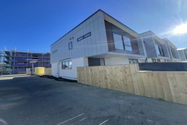 Photo of property in 30 Waipuhinui Way, Wiri, Auckland, 2104