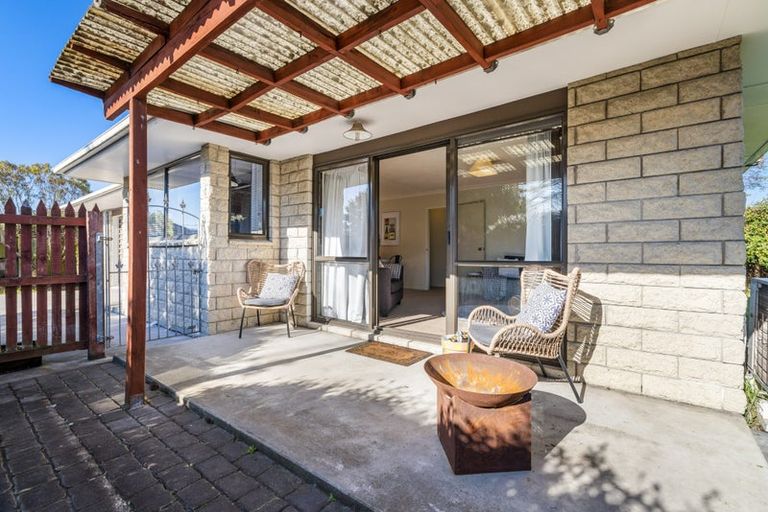 Photo of property in 1/52a Aorangi Road, Bryndwr, Christchurch, 8053