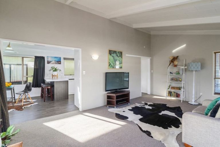 Photo of property in 20 Tawavale Street, Pukehangi, Rotorua, 3015