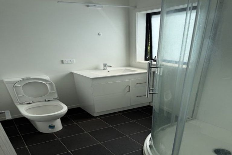 Photo of property in 9 Lowry Heights, Stokes Valley, Lower Hutt, 5019