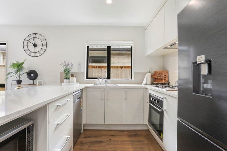 Photo of property in 10 Silver Beech Street, Takanini, 2110