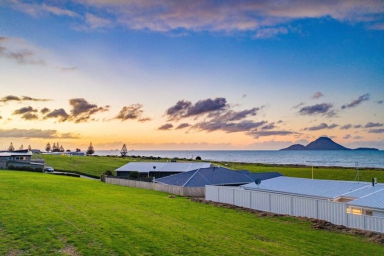 Photo of property in 50 Pacific Parade, Coastlands, Whakatane, 3120