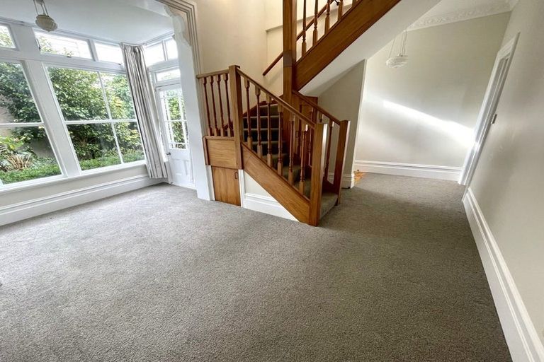 Photo of property in 45a-b Rawhiti Terrace, Kelburn, Wellington, 6012