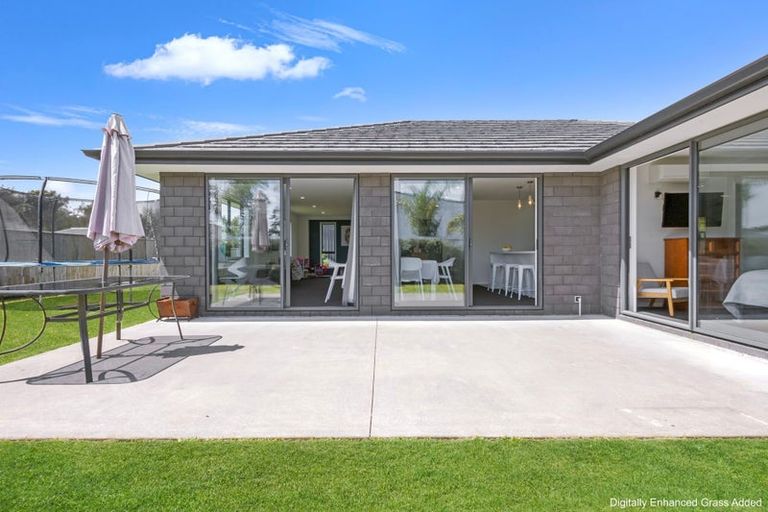 Photo of property in 27 Smith Street, Lepperton, New Plymouth, 4373