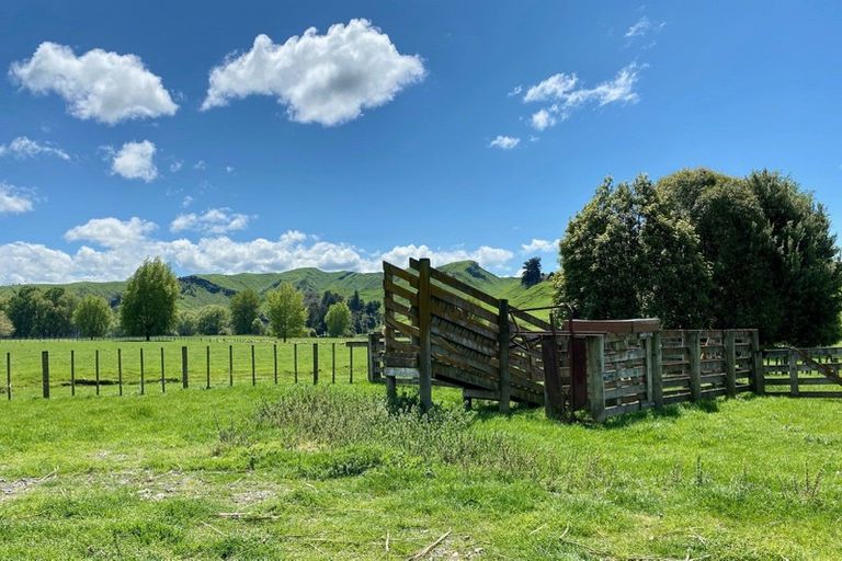 Photo of property in 7988 State Highway 1, Taihape, 4793